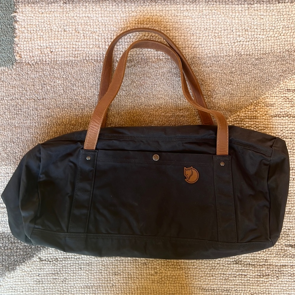 NWT Fjallraven duffle No. 4 LARGE, dark grey